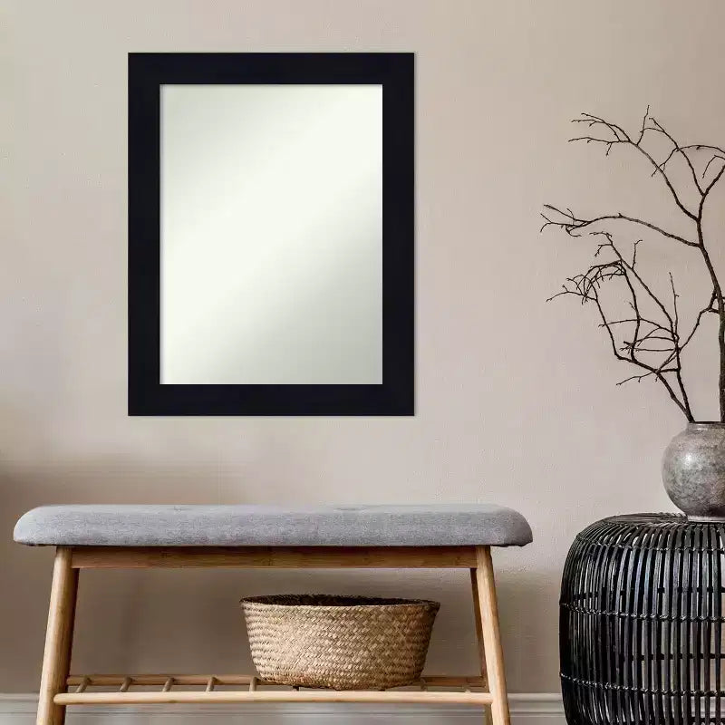 Espejo de pared de madera azul marino tipo revestimiento traslapado, sin bisel, 22" x 28"