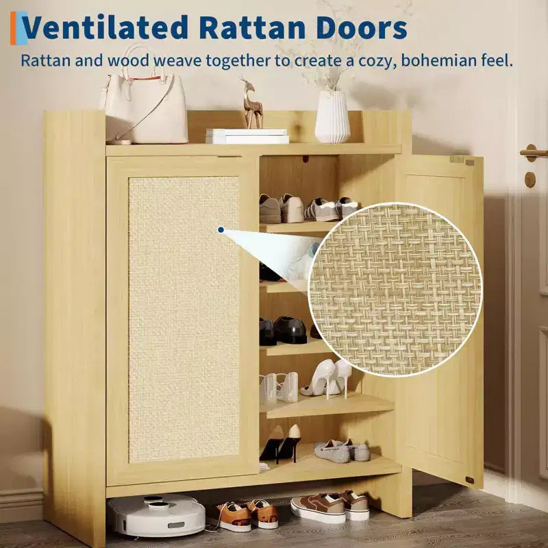 Schuhschrank aus Rattan für den Eingangsbereich, belüfteter Schuhschrank in Holzoptik mit verstellbaren Einlegeböden, warme Rattantür, Stauraum für Flur und Küche