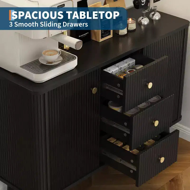 Moderne Anrichte mit geriffelter Front, 47 in, mit 3 Schubladen, schmaler Küchenschrank, Kaffeestation aus Holz für Ess- und Wohnzimmer