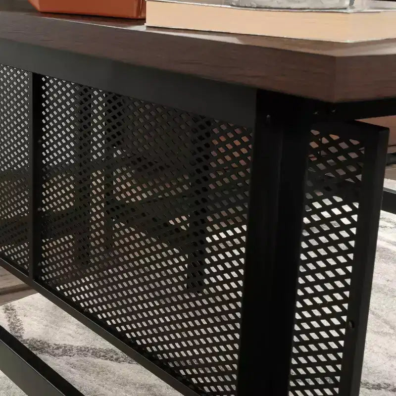 Bureau en L en chêne fût : style industriel, structure en métal, gestion des câbles