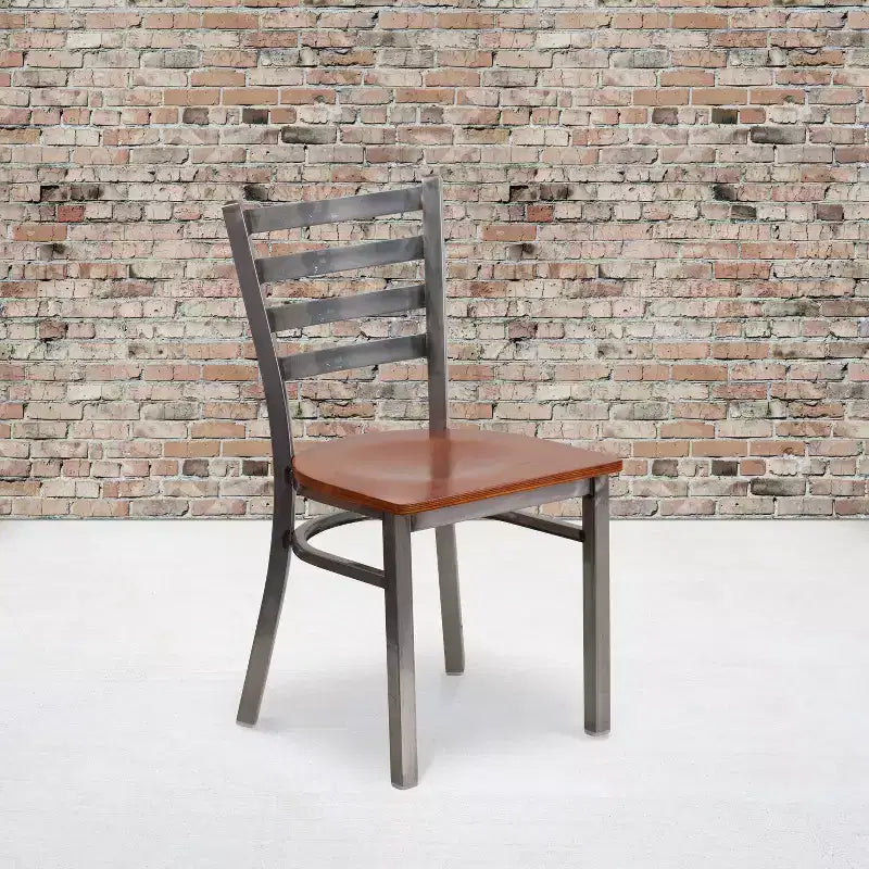 Juego de 2 sillas metálicas para restaurante con respaldo de escalera y acabado transparente