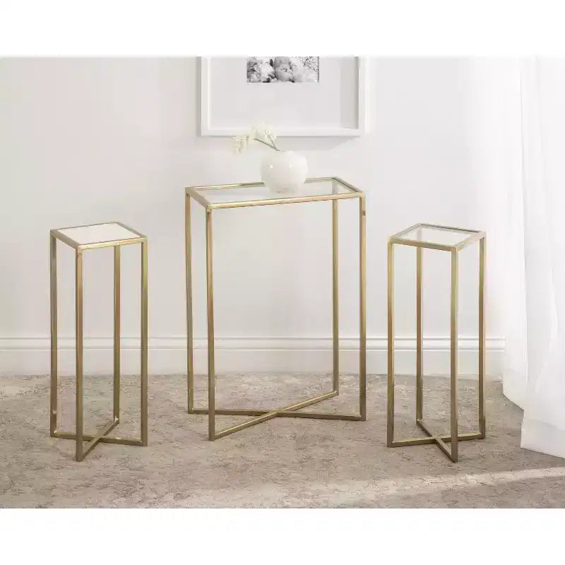 Mesa auxiliar cuadrada de metal