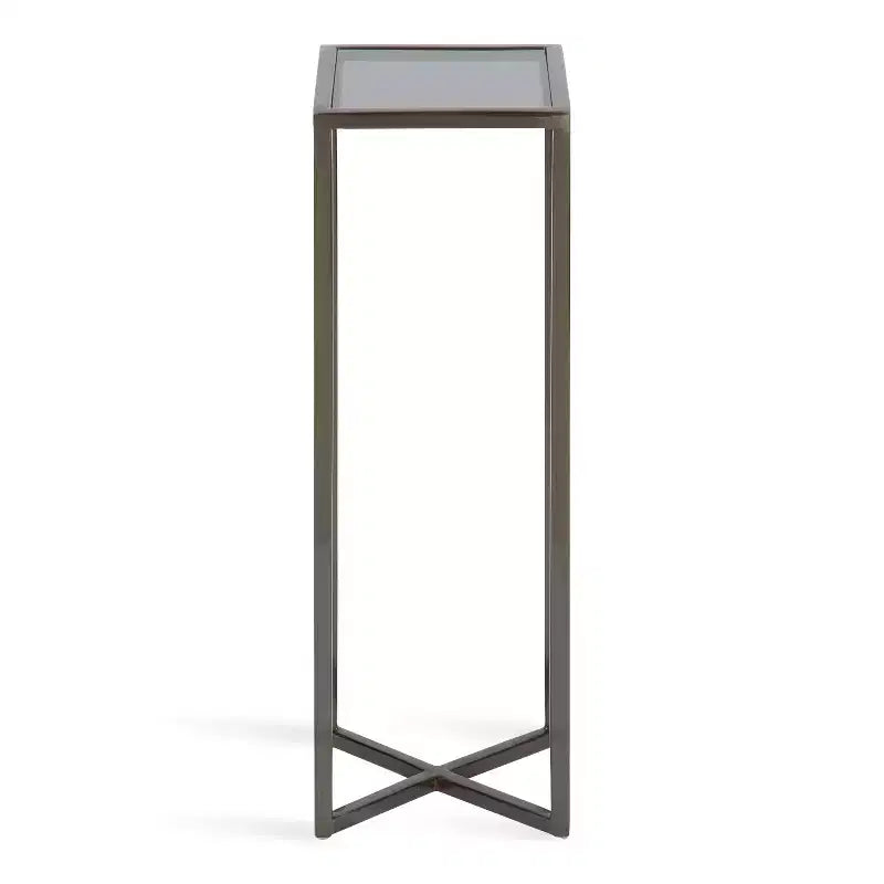 Mesa auxiliar cuadrada de metal