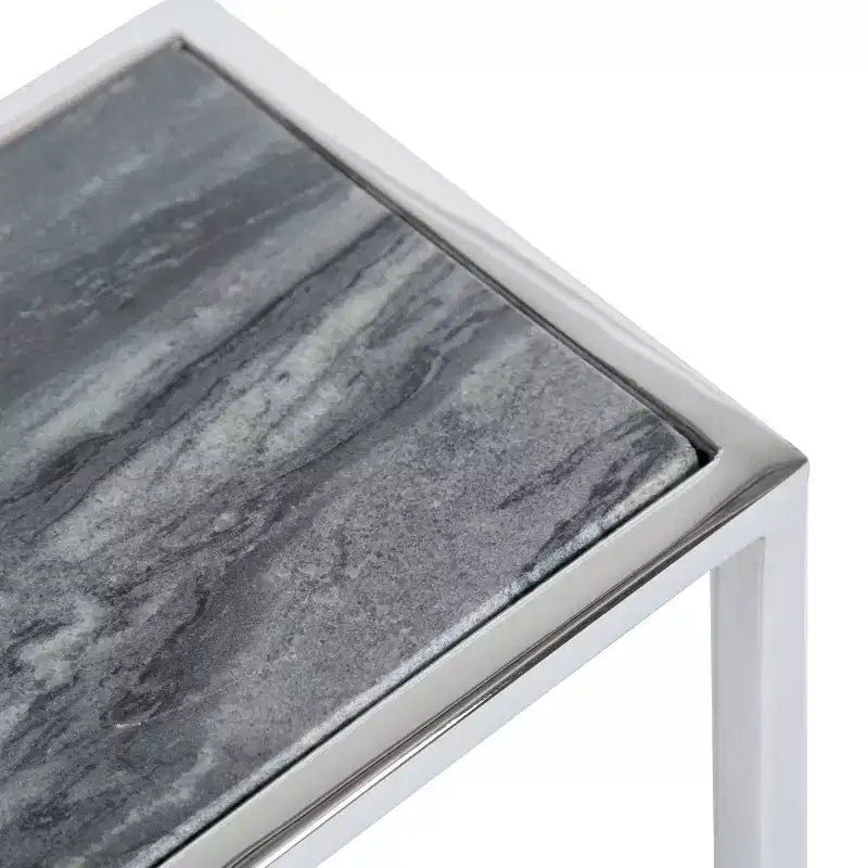 Mesa auxiliar cuadrada de metal