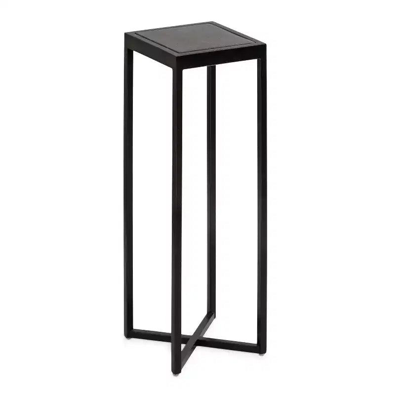 Mesa auxiliar cuadrada de metal